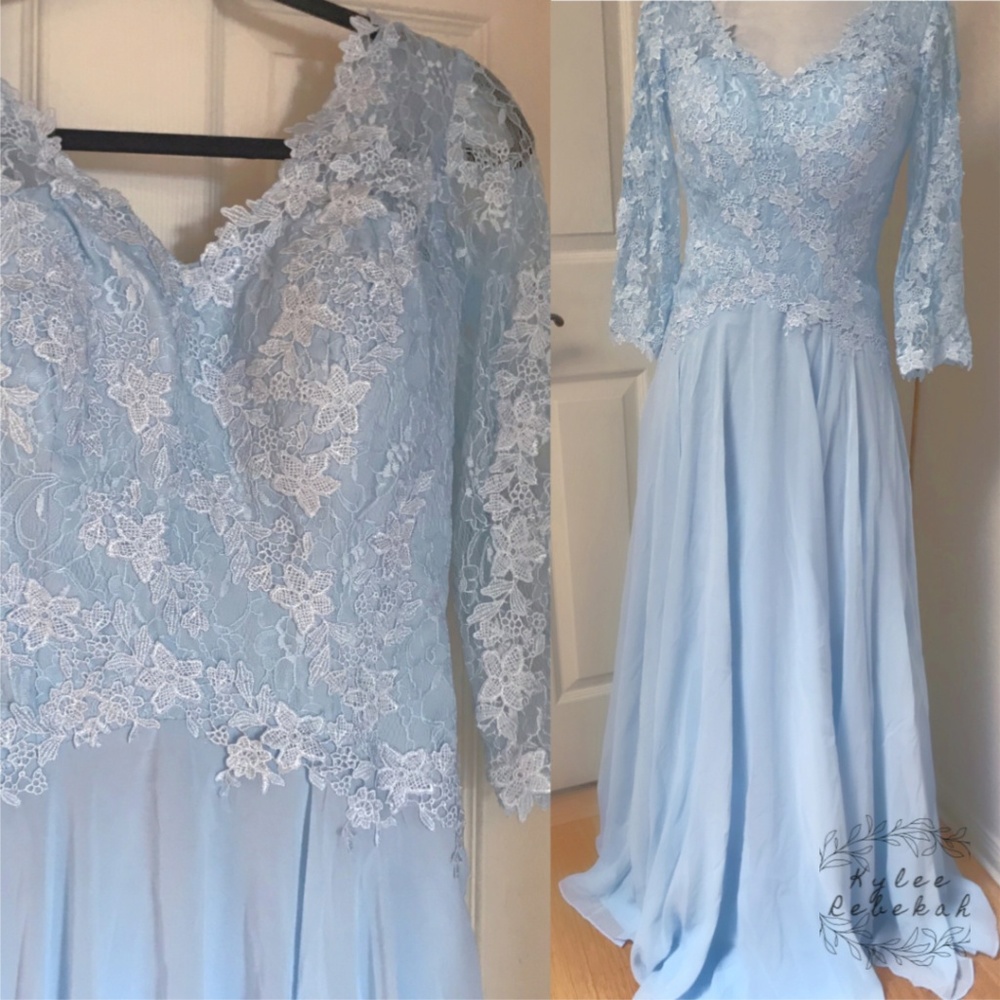HOST PICK🌟NWOT Light Blue Lace Formal Long Dress